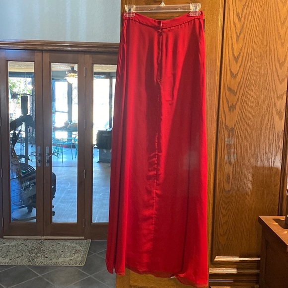 Evening wear Red Sequin Top and Skirt size 6 - Picture 5 of 9